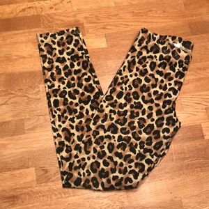 Girls Leppard print leggings. Size medium 10/12.